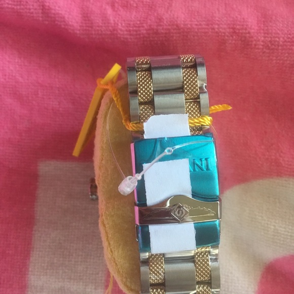 MENS INVICTA WATCH comes with storage case and papers - Picture 3 of 5
